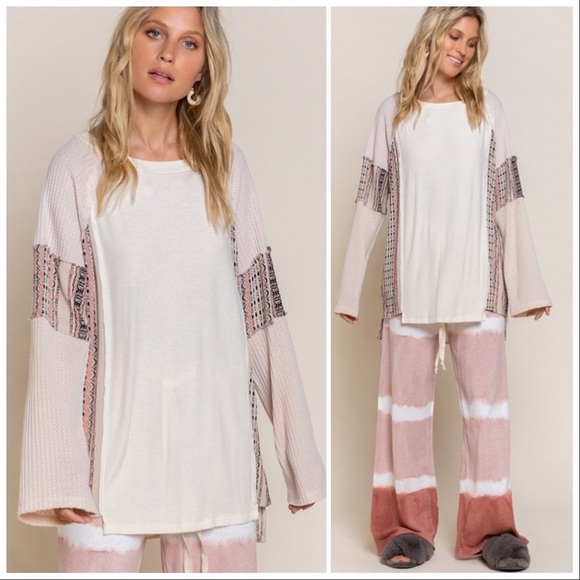 POL Mix It Up in Comfy Knits Top - Picture 7 of 15